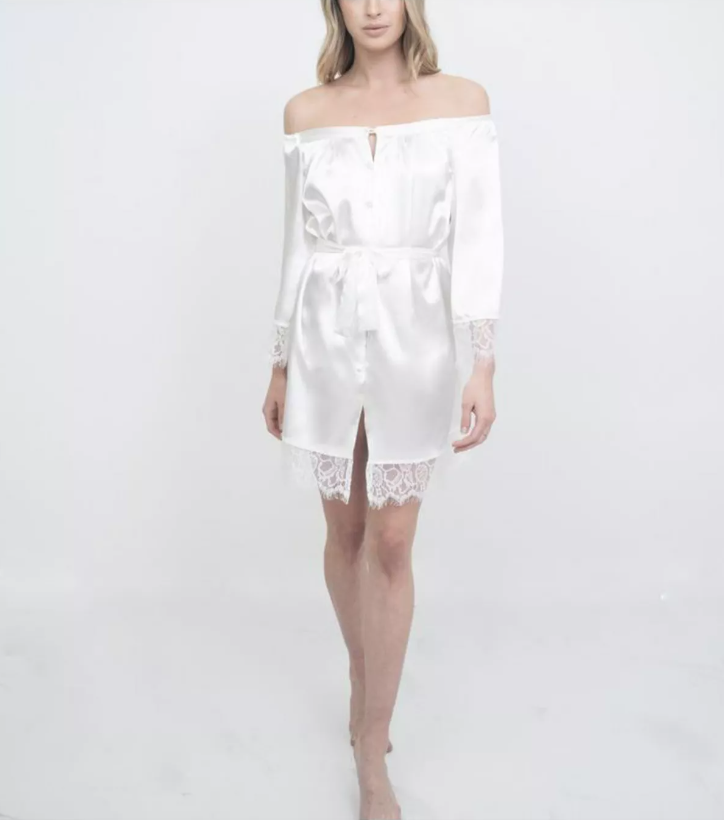 The Hair &amp; Makeup Robe® Lace Trim Hem &amp; Sleeve